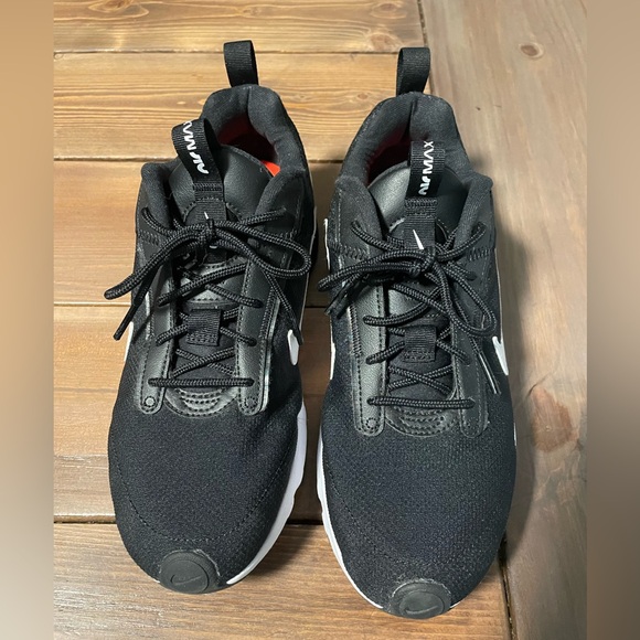 Nike Air Max - Picture 2 of 4